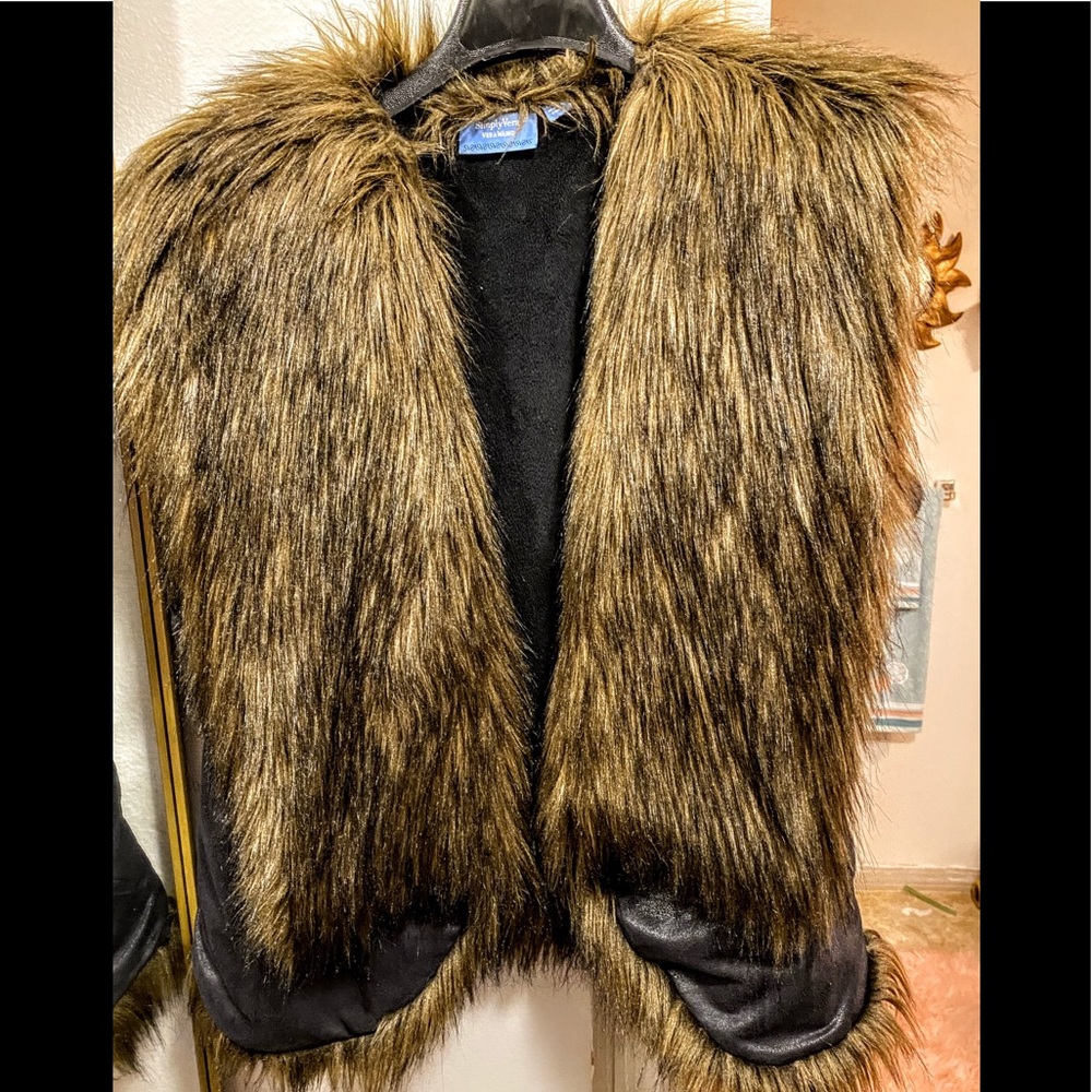 Vera Wang - Sexy Chic Faux Fur Black Brown Vest!!!